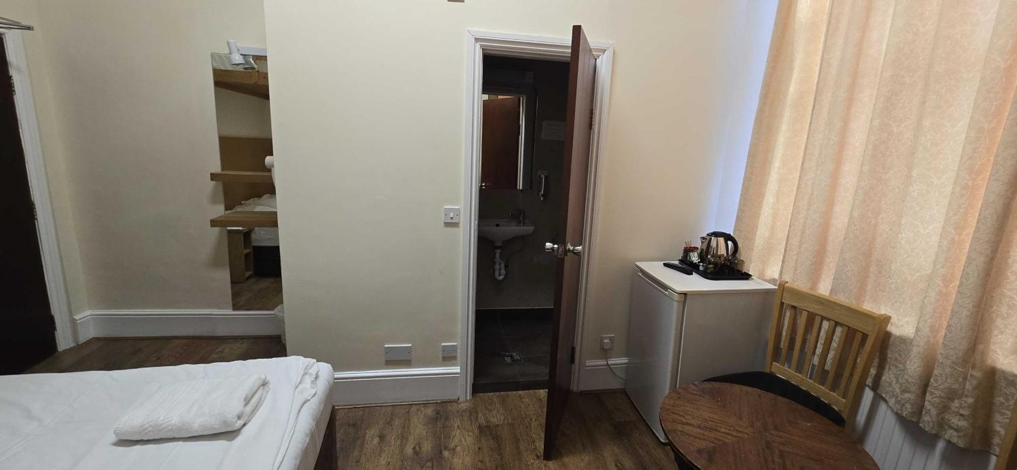 Dolphin Inn - The Lodge London Ruang foto
